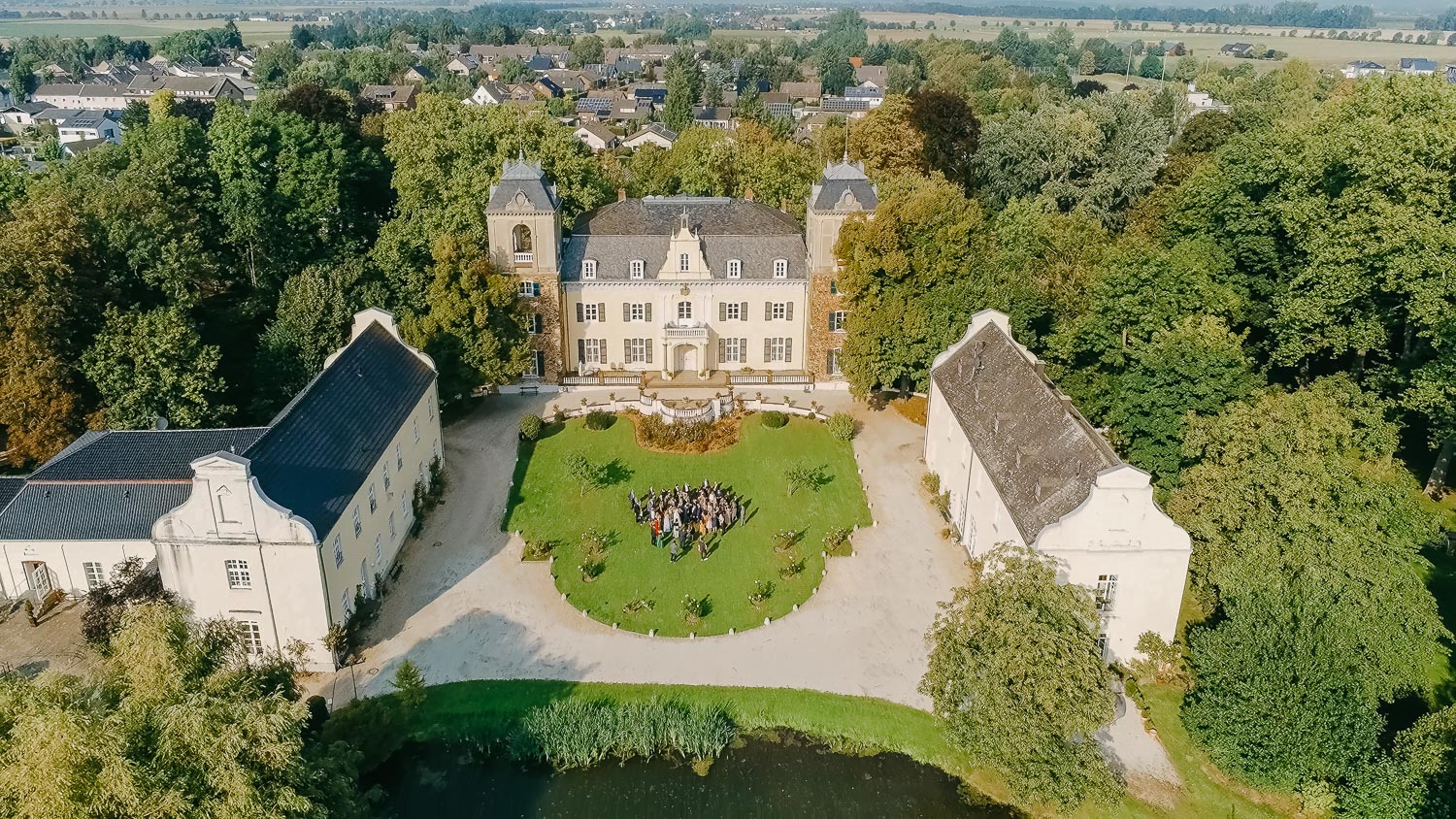 Burg Flamersheim Euskirchen Luftbildaufnahme