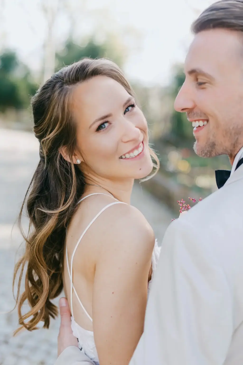 HOCHZEIT GODESBURG BONN 139 lächelnde Braut Hochzeit Godesburg