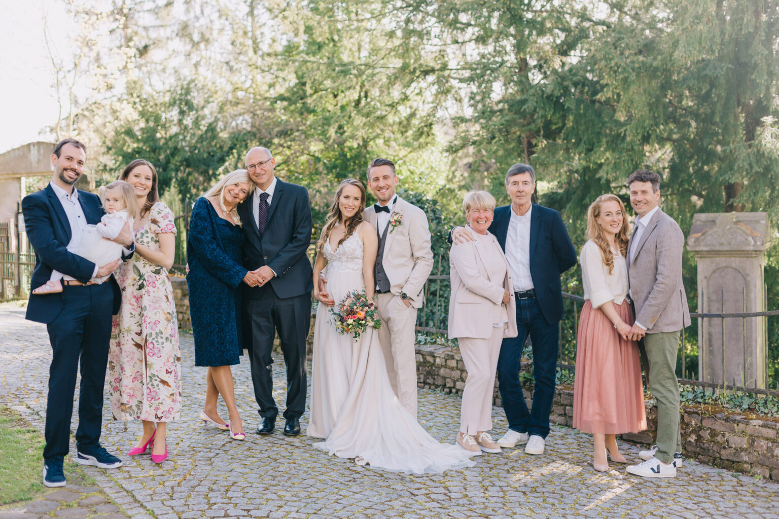 HOCHZEIT GODESBURG BONN 143 schönes Gruppenfoto mit Familie